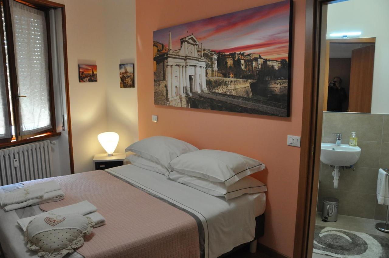 Citywalls Guest House Bergamo Buitenkant foto