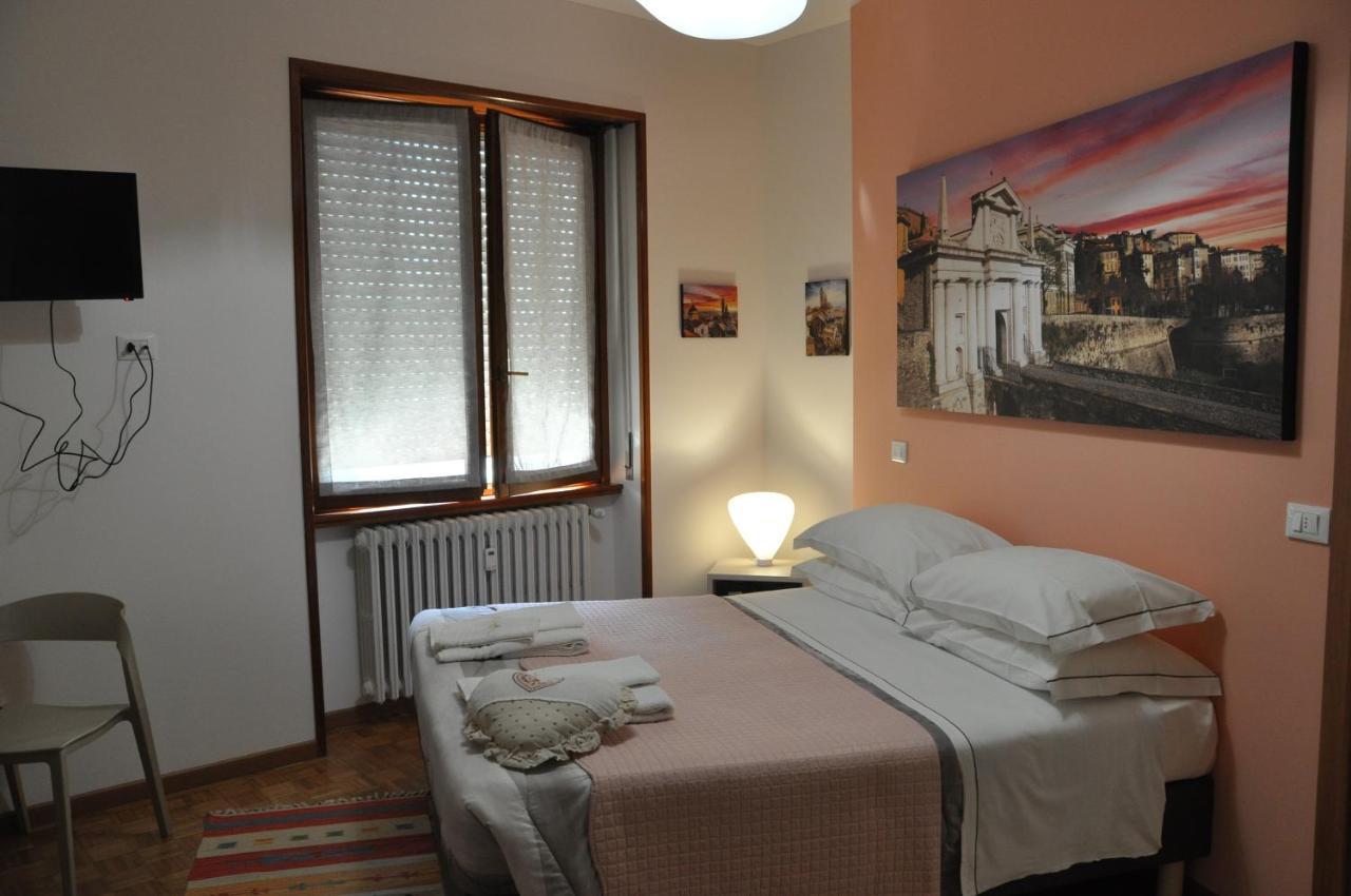 Citywalls Guest House Bergamo Buitenkant foto