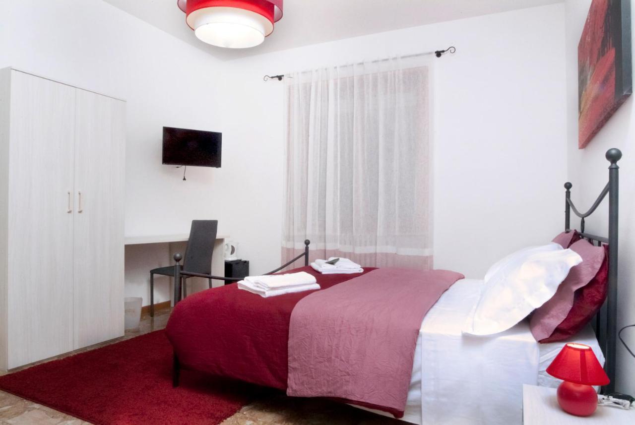 Citywalls Guest House Bergamo Buitenkant foto