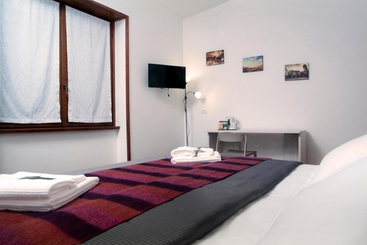 Citywalls Guest House Bergamo Buitenkant foto
