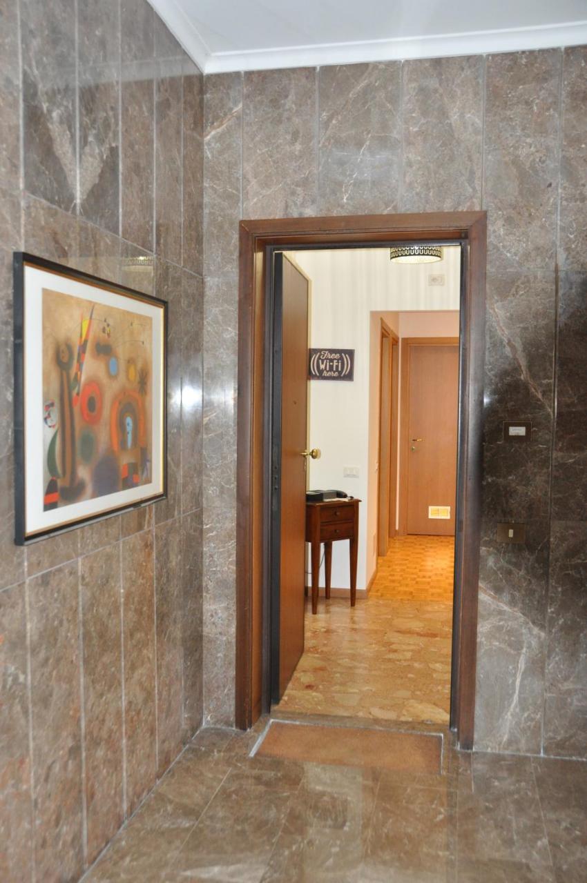 Citywalls Guest House Bergamo Buitenkant foto