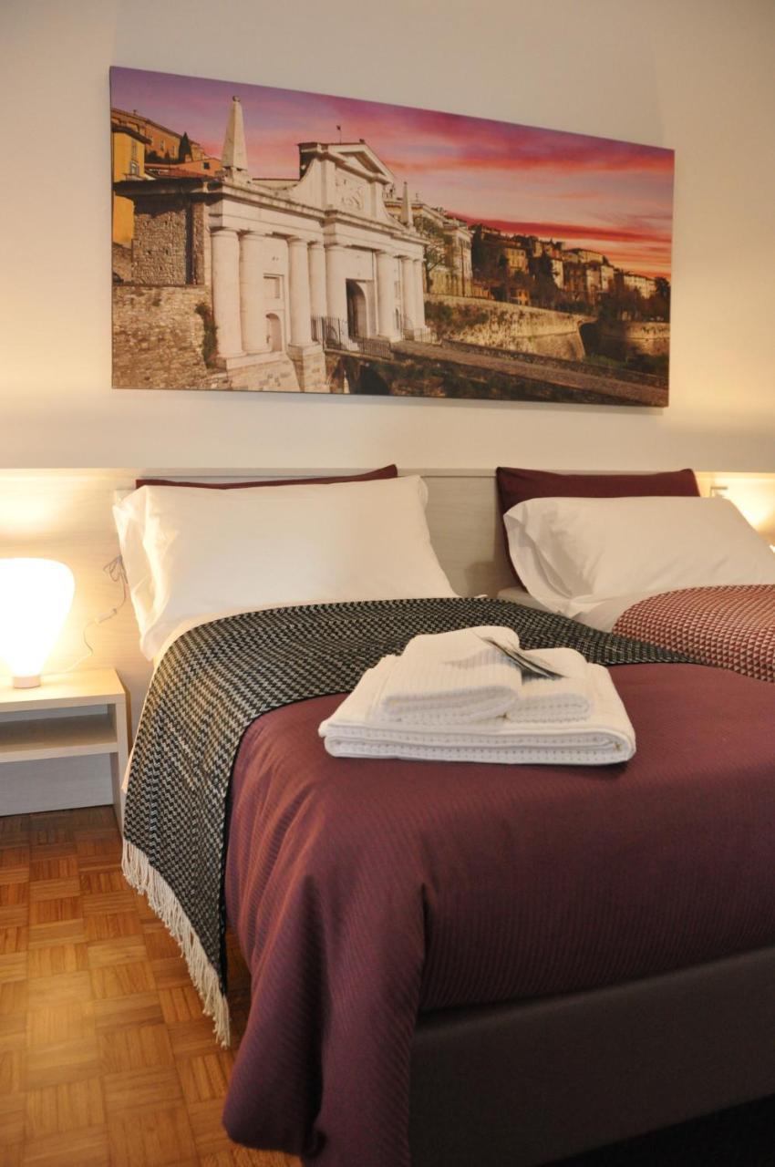 Citywalls Guest House Bergamo Buitenkant foto