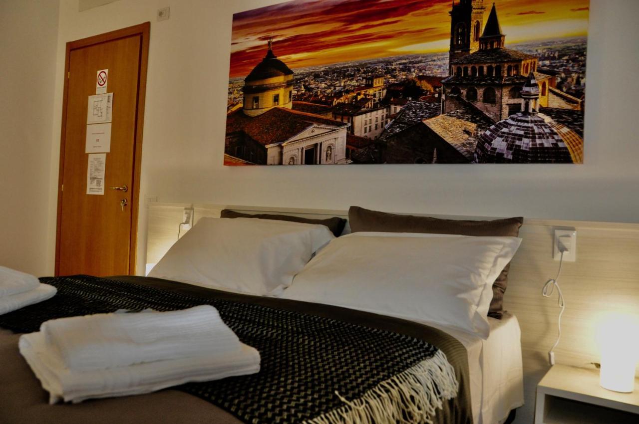 Citywalls Guest House Bergamo Buitenkant foto